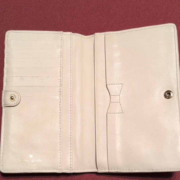 kate spade Cream Quilted Leather Continental Wallet - Picture 4 of 11